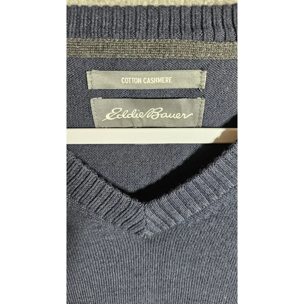 Eddie Bauer Cotton Cashmere Knit Sweater Mens Size Medium Navy Blue V-Neck‎